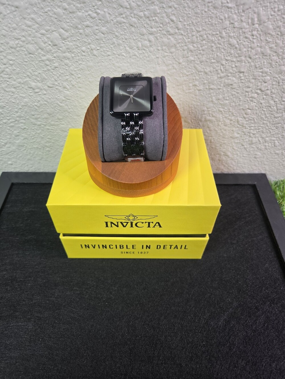 Invicta Celestial 70428 Women's 32mm Black Metal Quartz Watch Black Dial